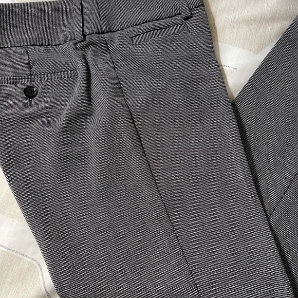Black & White Express Slim Crop Editor Dress Pants - Picture 2 of 10